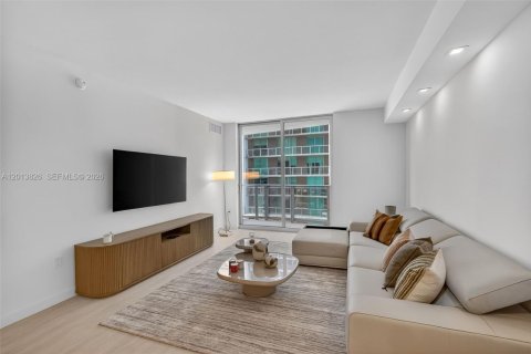 Condo in Miami, Florida, 1 bedroom  № 2075980 - photo 15
