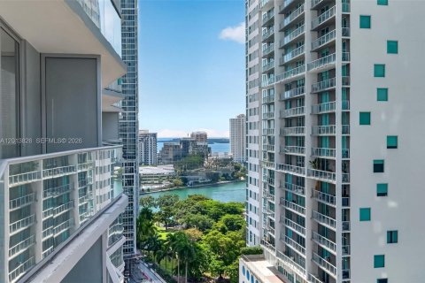 Condo in Miami, Florida, 1 bedroom  № 2075980 - photo 26