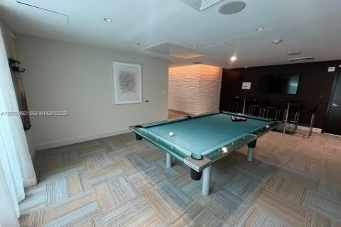 Condo in Miami, Florida, 1 bedroom  № 2305507 - photo 26