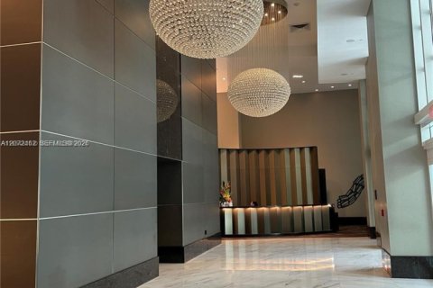 Condo in Miami, Florida, 1 bedroom  № 2305507 - photo 16