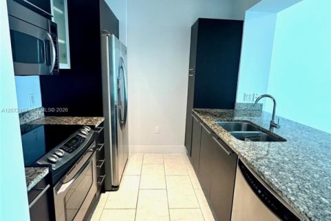 Condo in Miami, Florida, 1 bedroom  № 2305507 - photo 7