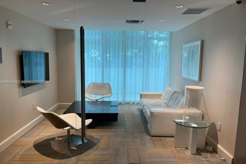 Condo in Miami, Florida, 1 bedroom  № 2305507 - photo 29