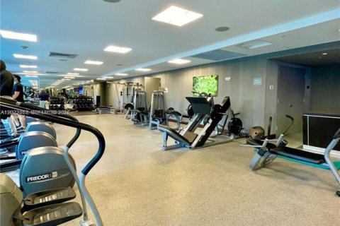 Condo in Miami, Florida, 1 bedroom  № 2305507 - photo 19
