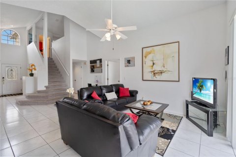 Villa ou maison à vendre à Kissimmee, Floride: 4 chambres, 205.31 m2 № 1824205 - photo 8