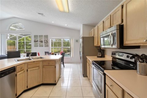Villa ou maison à vendre à Kissimmee, Floride: 4 chambres, 205.31 m2 № 1824205 - photo 12