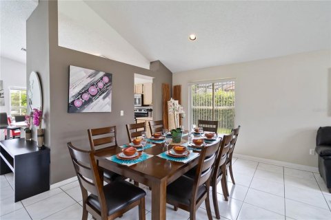 Villa ou maison à vendre à Kissimmee, Floride: 4 chambres, 205.31 m2 № 1824205 - photo 6