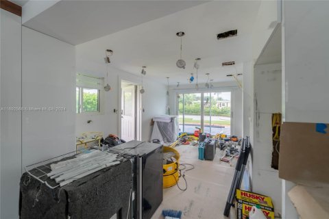 House in Fort Lauderdale, Florida 3 bedrooms, 146.04 sq.m. № 1694993 - photo 27