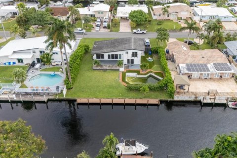 House in Fort Lauderdale, Florida 3 bedrooms, 146.04 sq.m. № 1694993 - photo 14