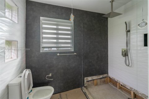 House in Fort Lauderdale, Florida 3 bedrooms, 146.04 sq.m. № 1694993 - photo 21