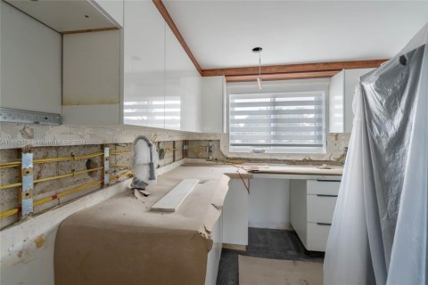 House in Fort Lauderdale, Florida 3 bedrooms, 146.04 sq.m. № 1694993 - photo 29