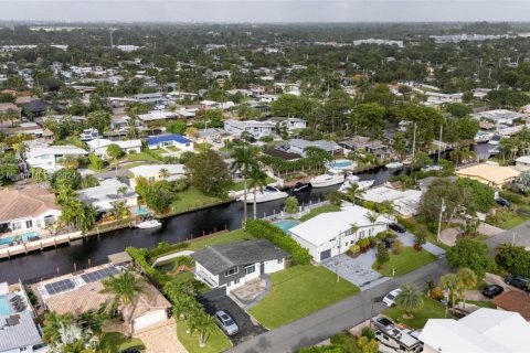 House in Fort Lauderdale, Florida 3 bedrooms, 146.04 sq.m. № 1694993 - photo 8