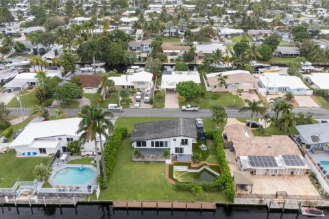 House in Fort Lauderdale, Florida 3 bedrooms, 146.04 sq.m. № 1694993 - photo 12