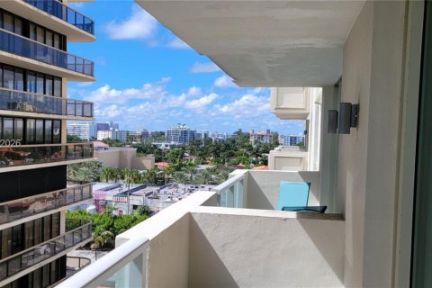 Copropriété à louer à Surfside, Floride: 55.83 m2 № 2256711 - photo 2
