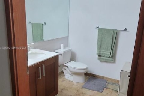 Copropriété à louer à Surfside, Floride: 55.83 m2 № 2256711 - photo 10