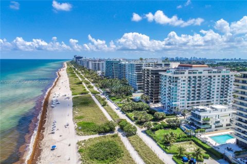 Copropriété à louer à Surfside, Floride: 55.83 m2 № 2256711 - photo 23