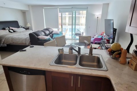 Copropriété à louer à Surfside, Floride: 55.83 m2 № 2256711 - photo 6