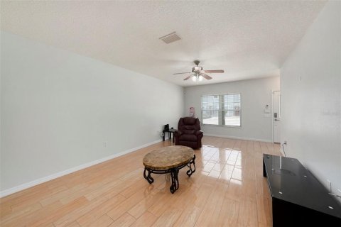 Touwnhouse à vendre à Temple Terrace, Floride: 2 chambres, 137.4 m2 № 1826645 - photo 7