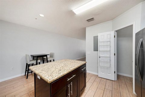 Touwnhouse à vendre à Temple Terrace, Floride: 2 chambres, 137.4 m2 № 1826645 - photo 11