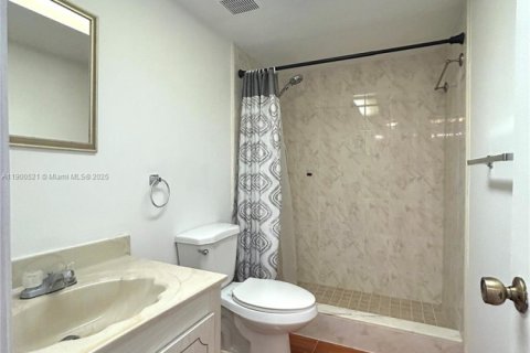 Купить кондоминиум в Санрайз, Флорида 2 спальни, 101.26м2, № 1952840 - фото 12