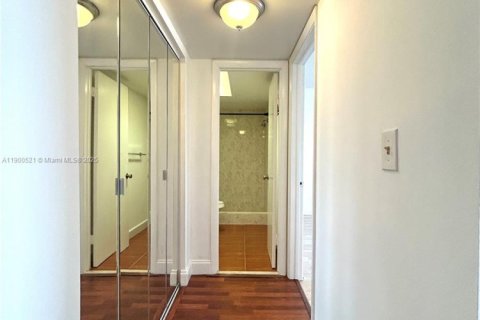 Купить кондоминиум в Санрайз, Флорида 2 спальни, 101.26м2, № 1952840 - фото 8