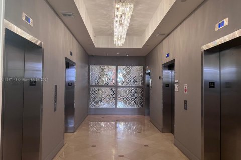Снять в аренду кондоминиум в Майами-Бич, Флорида 49.24м2, № 2088759 - фото 19