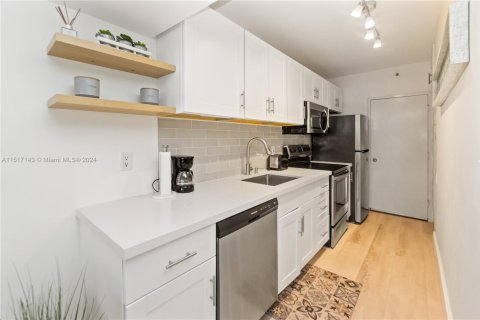 Снять в аренду кондоминиум в Майами-Бич, Флорида 49.24м2, № 2088759 - фото 8