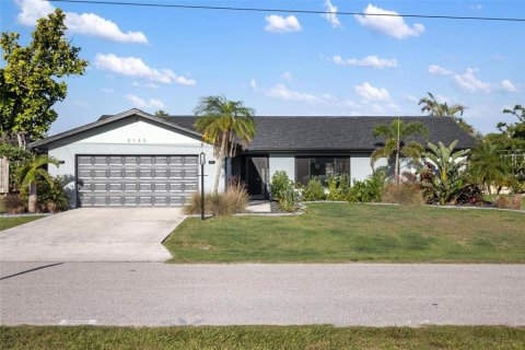 Villa ou maison à vendre à Port Charlotte, Floride: 3 chambres, 164.07 m2 № 1750196 - photo 2