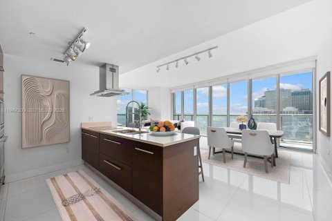 Кондоминиум с 3 спальнями в Майами, Флорида № 2005464