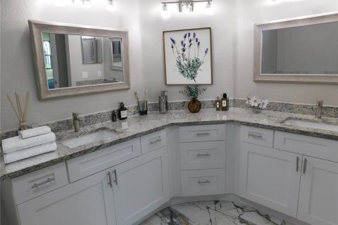 Condo in Clearwater, Florida, 3 bedrooms  № 2110123 - photo 8