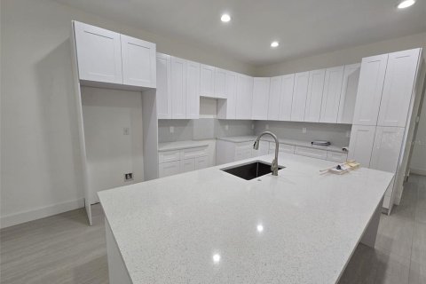 Villa ou maison à vendre à North Port, Floride: 3 chambres, 146.51 m2 № 1647753 - photo 4