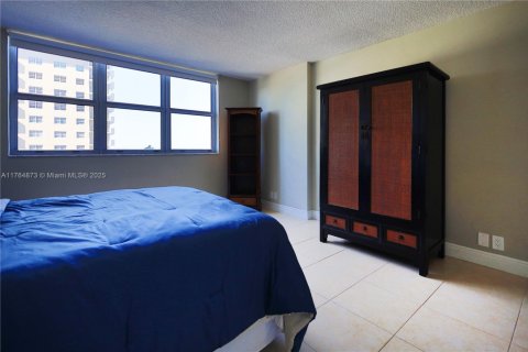 Купить кондоминиум в Серфсайд, Флорида 1 спальня, 85.28м2, № 1738457 - фото 7