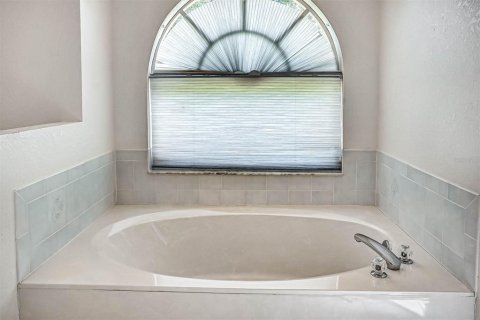 Villa ou maison à vendre à Port Charlotte, Floride: 4 chambres, 231.61 m2 № 2295197 - photo 10