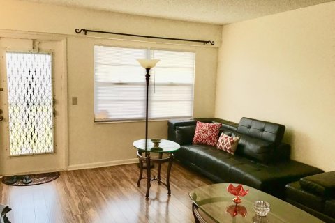 Copropriété à louer à Boca Raton, Floride: 2 chambres, 78.04 m2 № 2417947 - photo 13