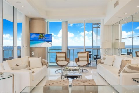 Condo in Sunny Isles Beach, Florida, 3 bedrooms  № 2010462 - photo 8