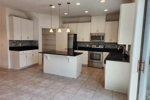 Townhouse in Orlando, Florida 2 bedrooms, 115.76 sq.m. № 2198328 - photo 14