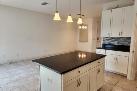 Townhouse in Orlando, Florida 2 bedrooms, 115.76 sq.m. № 2198328 - photo 19