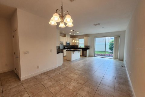 Townhouse in Orlando, Florida 2 bedrooms, 115.76 sq.m. № 2198328 - photo 6