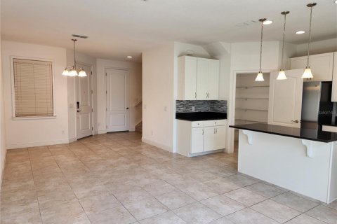 Townhouse in Orlando, Florida 2 bedrooms, 115.76 sq.m. № 2198328 - photo 22