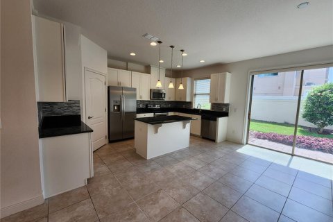 Townhouse in Orlando, Florida 2 bedrooms, 115.76 sq.m. № 2198328 - photo 23