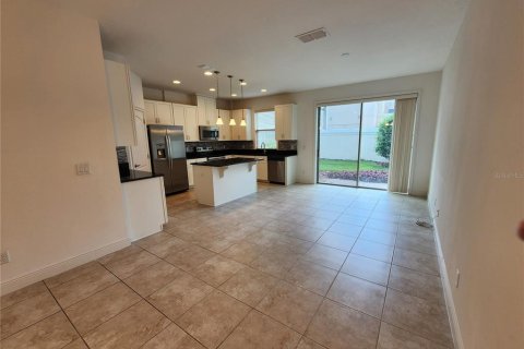 Townhouse in Orlando, Florida 2 bedrooms, 115.76 sq.m. № 2198328 - photo 7