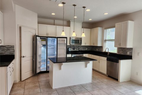 Townhouse in Orlando, Florida 2 bedrooms, 115.76 sq.m. № 2198328 - photo 16