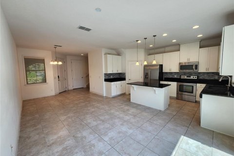 Townhouse in Orlando, Florida 2 bedrooms, 115.76 sq.m. № 2198328 - photo 12
