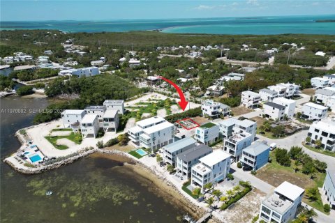 Land in Key Largo, Florida № 2086936