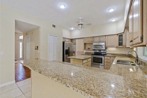 Villa ou maison à louer à Orlando, Floride: 4 chambres, 253.34 m2 № 1791539 - photo 12