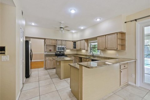 Villa ou maison à louer à Orlando, Floride: 4 chambres, 253.34 m2 № 1791539 - photo 13