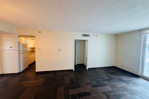 Купить кондоминиум в Майами-Бич, Флорида 2 спальни, 86.4м2, № 2014680 - фото 4