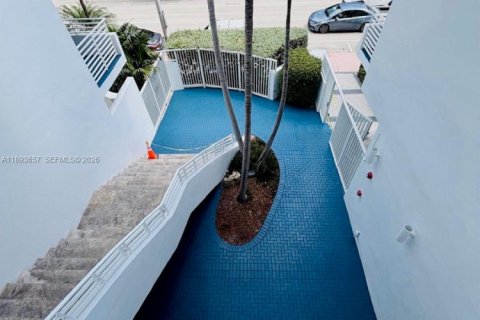 Купить кондоминиум в Майами-Бич, Флорида 2 спальни, 86.4м2, № 2014680 - фото 28