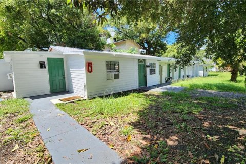 Propiedad comercial en venta en Plant City, Florida, 8 dormitorios, 309.92 m2 № 1900930 - foto 5