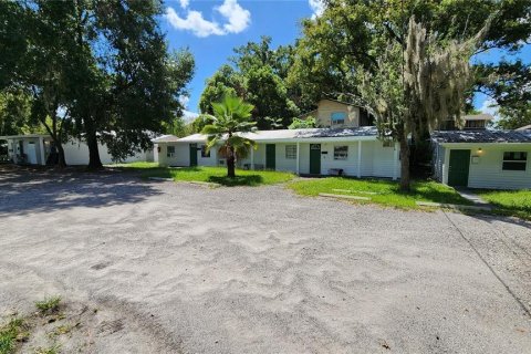 Propiedad comercial en venta en Plant City, Florida, 8 dormitorios, 309.92 m2 № 1900930 - foto 2