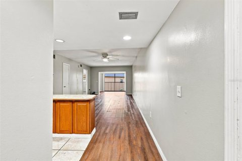 Condo in Largo, Florida, 2 bedrooms  № 2100067 - photo 7